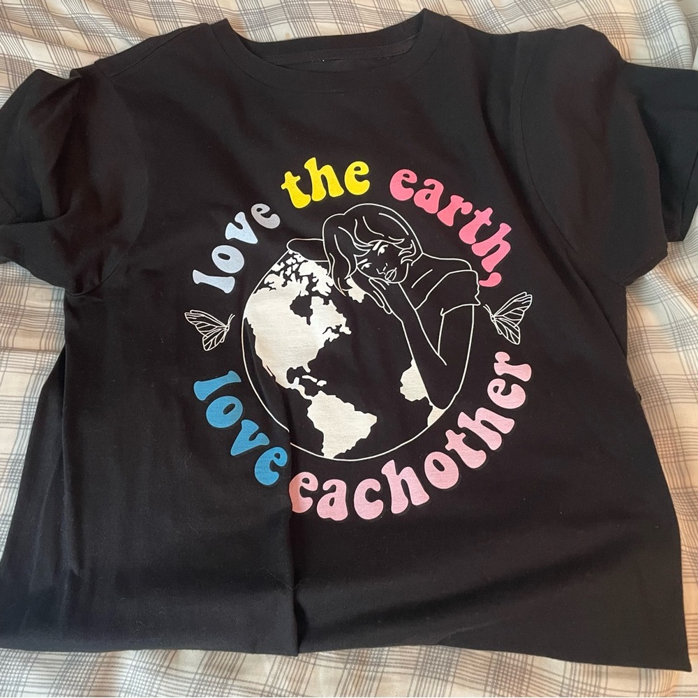Zumiez Black Short Sleeve Tee Love The Earth Tee